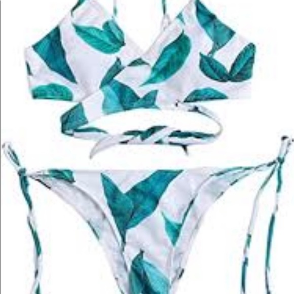 Cupshe swim suit (medium) NWT - Picture 2 of 2